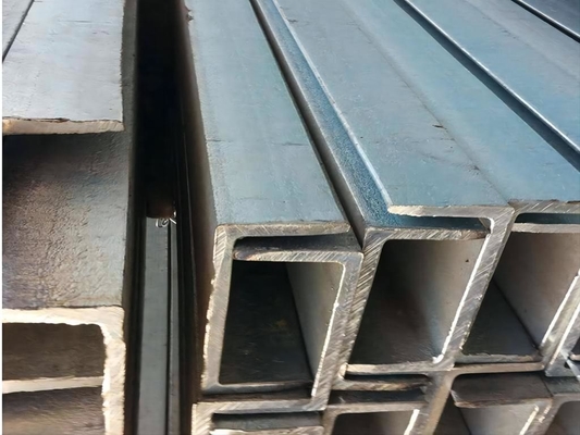 0.5mm - 3.0mm hanno galvanizzato l'en S235JR S275JR S355JR di Manica di profilo di acciaio per costruzioni edili U