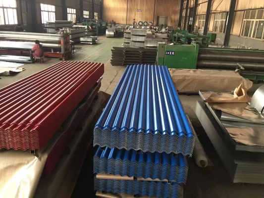 Il colore coprente d'acciaio ondulato dello strato ha ricoperto il metallo galvanizzato ferro G550 500mm