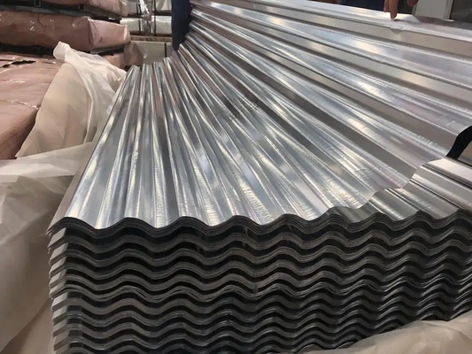 Il colore del tetto dello zinco ha ricoperto la lamiera di ferro il gi d'acciaio galvanizzato che del metallo ha ondulato 2000mm