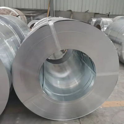 SPCC Galvanizzato GI Strip di acciaio 0,8 mm 0,12 mm 1,2 mm 1,8 mm DX51 Roll Zinc Coated Z30